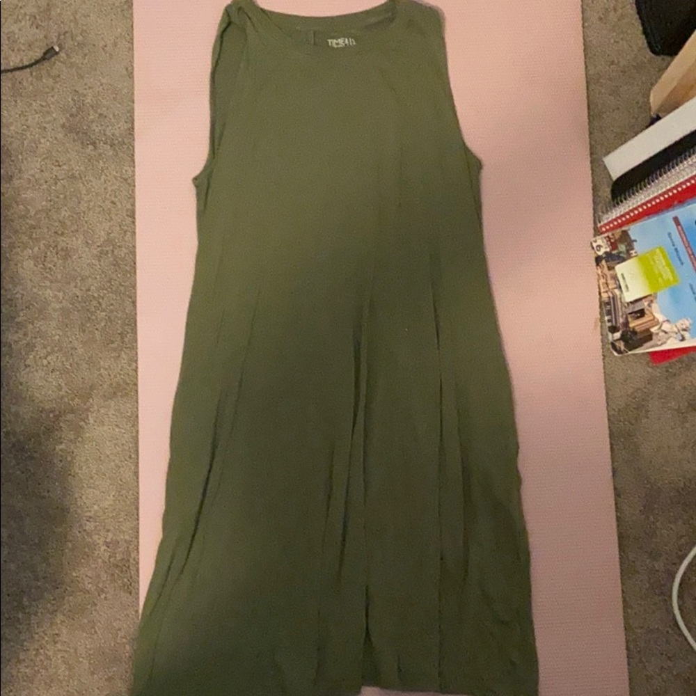 Really comfy shirt dress with pockets!